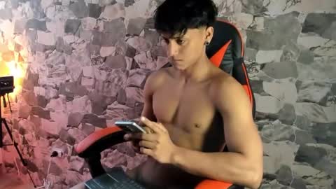 zyzz_1812 online show from 07/02/26, 05:19