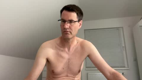 zzz123_cam online show from 06/04/26, 03:51