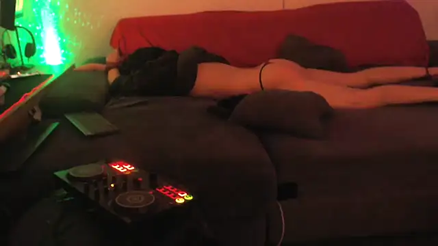 Snapshot of davidgntxxxxx chatting on 10/26/25, 06:14 davidgntxxxxx online show from 10/26/25, 06:14