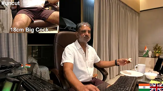 Snapshot of OnlineBossUK chatting on 02/19/25, 01:39 OnlineBossUK online show from 02/19/25, 01:39