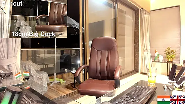 Snapshot of OnlineBossUK chatting on 02/23/25, 02:57 OnlineBossUK online show from 02/23/25, 02:57