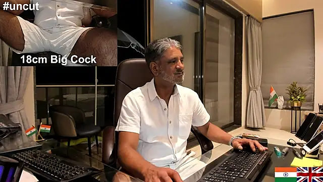 Snapshot of OnlineBossUK chatting on 02/23/25, 09:05 OnlineBossUK online show from 02/23/25, 09:05