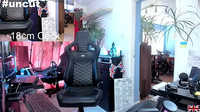 Snapshot of OnlineBossUK chatting on 03/21/25, 03:24 OnlineBossUK online show from 03/21/25, 03:24