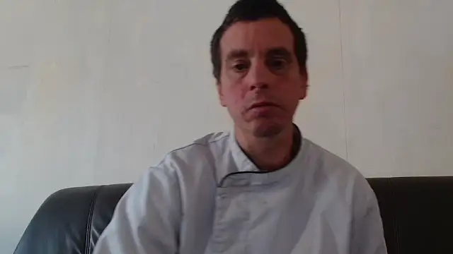Snapshot of cloupefun chatting on 11/27/25, 12:51 cloupefun online show from 11/27/25, 12:51