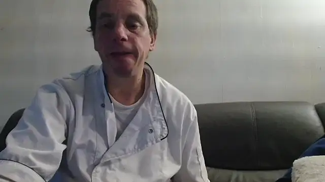 Snapshot of cloupefun chatting on 12/03/25, 07:38 cloupefun online show from 12/03/25, 07:38