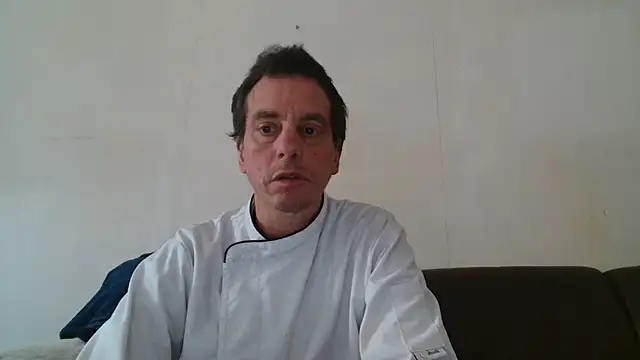 Snapshot of cloupefun chatting on 12/05/25, 09:40 cloupefun online show from 12/05/25, 09:40