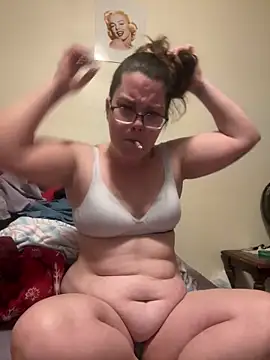 Snapshot of LacieStar chatting on 12/03/24, 01:08 LacieStar online show from 12/03/24, 01:08