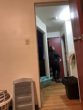 Snapshot of LacieStar chatting on 12/06/24, 02:02 LacieStar online show from 12/06/24, 02:02