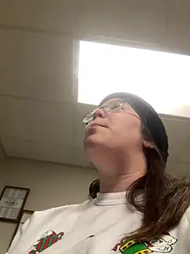 Snapshot of LacieStar chatting on 12/14/24, 03:29 LacieStar online show from 12/14/24, 03:29