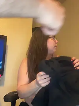 Snapshot of LacieStar chatting on 12/16/24, 02:04 LacieStar online show from 12/16/24, 02:04