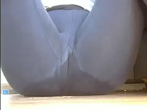 Snapshot of Squirtlady38 chatting on 12/11/24, 02:33 Squirtlady38 online show from 12/11/24, 02:33