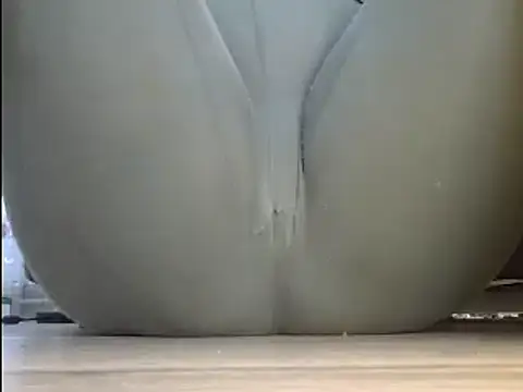 Snapshot of Squirtlady38 chatting on 12/17/24, 11:39 Squirtlady38 online show from 12/17/24, 11:39