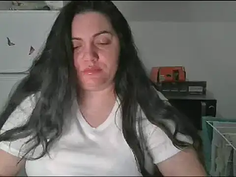 Snapshot of Squirtlady38 chatting on 01/02/25, 12:55 Squirtlady38 online show from 01/02/25, 12:55