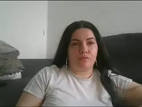 Snapshot of Squirtlady38 chatting on 02/04/25, 09:07 Squirtlady38 online show from 02/04/25, 09:07