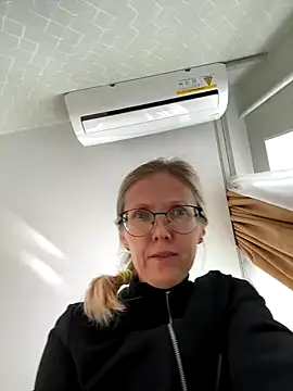 angelmommu online show from 10/03/25, 05:26