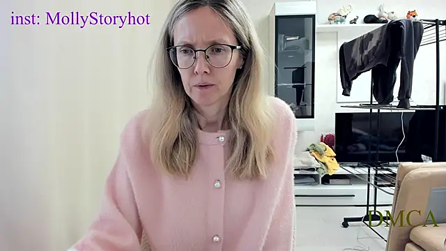 Snapshot of angelmommu chatting on 04/12/26, 09:25 angelmommu online show from 04/12/26, 09:25