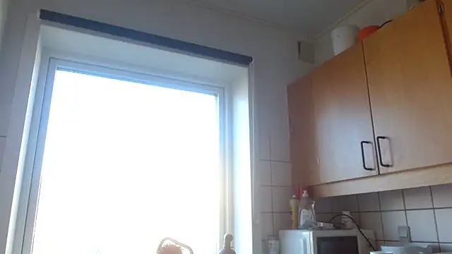 Snapshot of StarZ15 chatting on 09/28/25, 10:09 StarZ15 online show from 09/28/25, 10:09