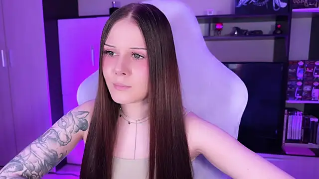 Snapshot of jasminevine chatting on 10/06/25, 11:46 jasminevine online show from 10/06/25, 11:46