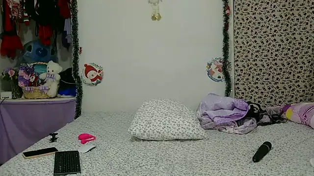 carolhot23 online show from 12/09/24, 04:23