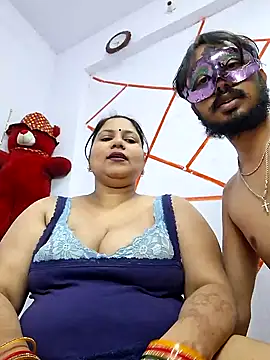 MOM-SUN-COUPLE online show from 02/06/25, 04:03