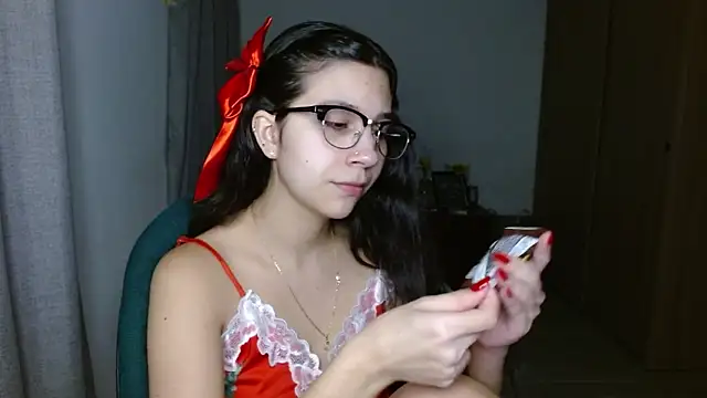 Snapshot of mia__lopez_ chatting on 11/28/25, 01:30 mia lopez online show from 11/28/25, 01:30