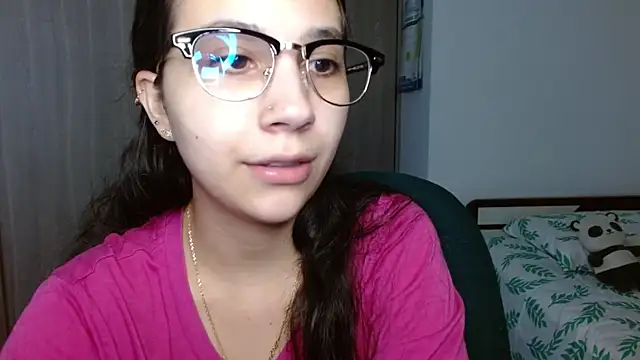 Snapshot of mia__lopez_ chatting on 12/05/25, 02:31 mia lopez online show from 12/05/25, 02:31