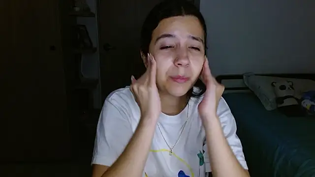 Snapshot of mia__lopez_ chatting on 02/12/26, 04:40 mia lopez online show from 02/12/26, 04:40
