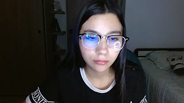 Snapshot of mia__lopez_ chatting on 03/18/26, 02:37 mia lopez online show from 03/18/26, 02:37