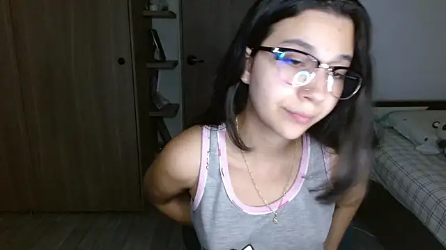 Snapshot of mia__lopez_ chatting on 04/03/26, 04:21 mia lopez online show from 04/03/26, 04:21