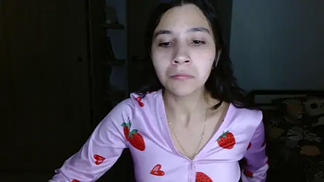 Snapshot of mia__lopez_ chatting on 04/30/26, 01:23 mia lopez online show from 04/30/26, 01:23