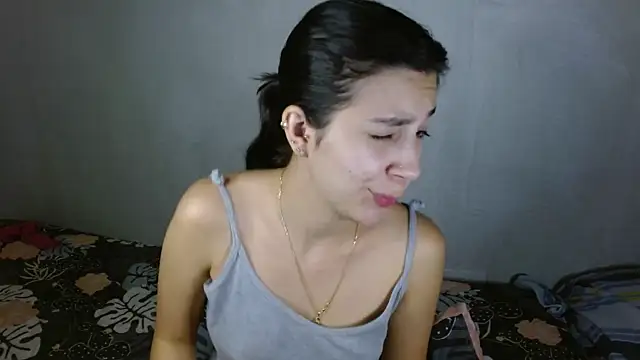 Snapshot of mia__lopez_ chatting on 05/29/26, 03:26 mia lopez online show from 05/29/26, 03:26
