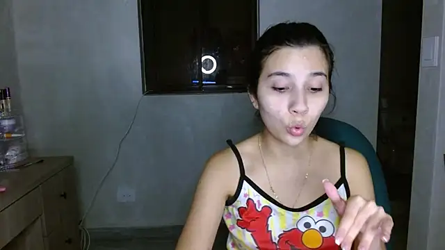 mia  lopez  online show from 06/25/26, 03:50