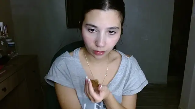 mia  lopez  online show from 07/01/26, 02:46