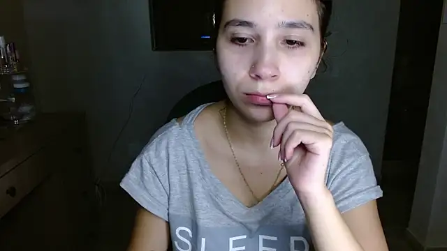 mia  lopez  online show from 07/02/26, 03:56