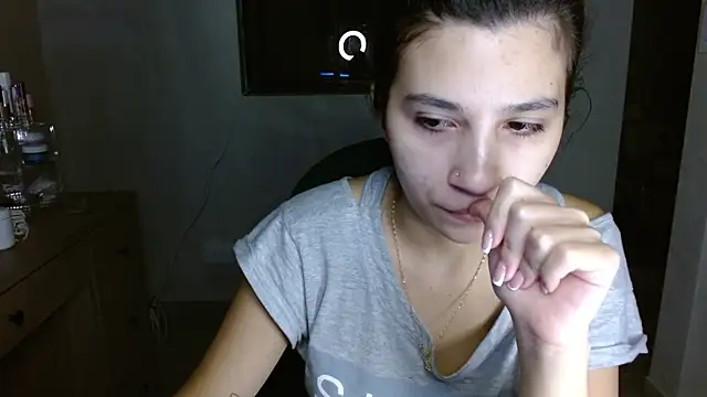 mia  lopez  online show from 07/03/26, 04:52