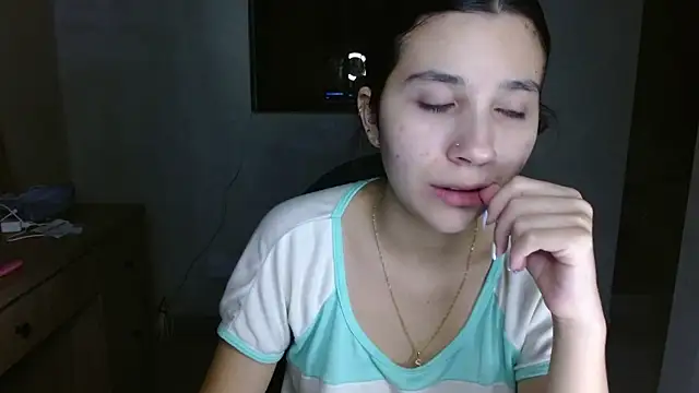 mia  lopez  online show from 07/30/26, 04:22