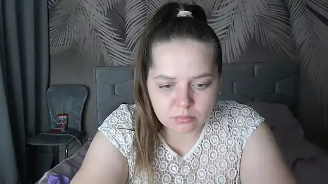uliastar online show from 12/19/24, 04:35