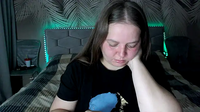 uliastar online show from 09/24/25, 06:39