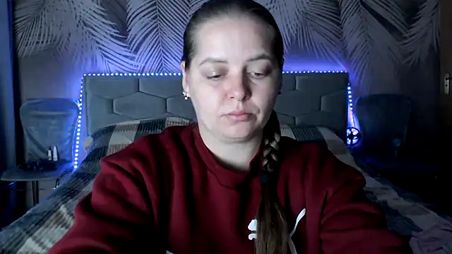 uliastar online show from 09/30/25, 07:35