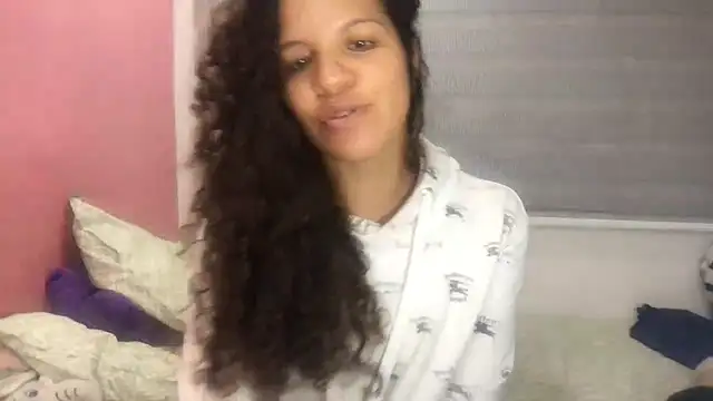 gatubelahot online show from 09/23/25, 03:42