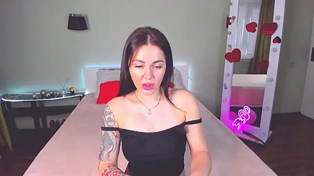 CrazyMilanka online show from 03/02/25, 11:18