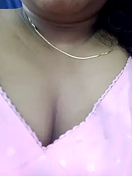 Snapshot of Lakhsmii chatting on 02/24/25, 01:46 Lakhsmii online show from 02/24/25, 01:46