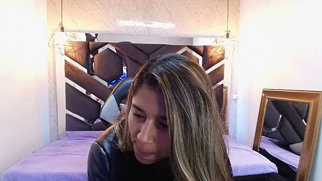 lilith nv online show from 09/19/25, 11:44