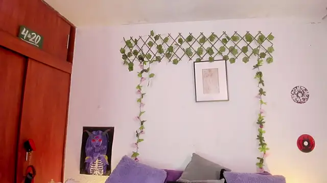 Cata green online show from 11/25/25, 08:09