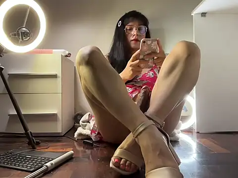 Snapshot of valeria_lokitasexy chatting on 12/03/24, 03:20 valeria lokitasexy online show from 12/03/24, 03:20