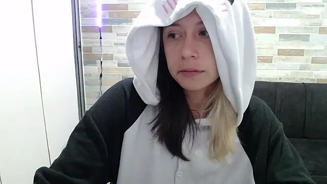 MommyMiaWs online show from 09/24/25, 01:53