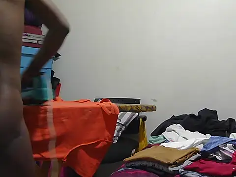 sluttylaura21 online show from 10/19/25, 12:50