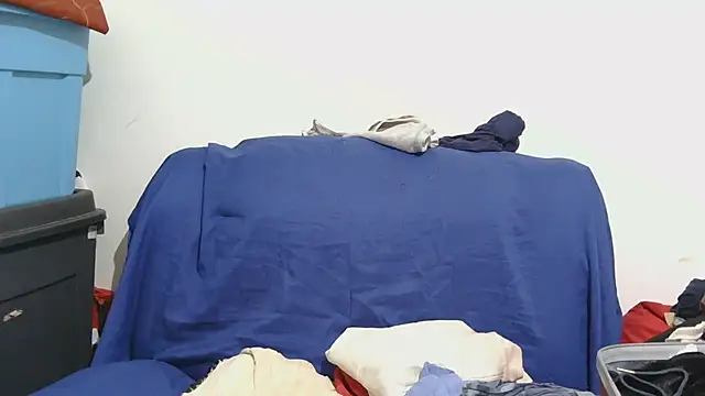 sluttylaura21 online show from 11/17/25, 05:35