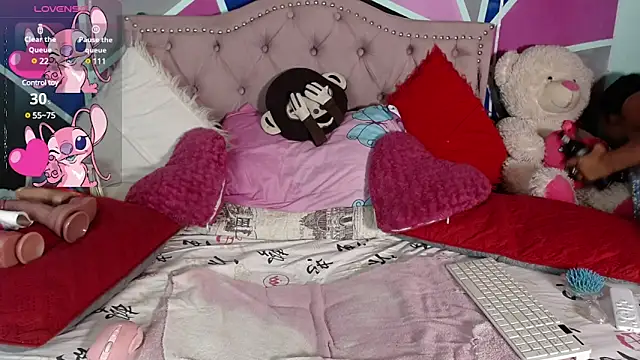 Mia queen 21 online show from 12/02/24, 09:35