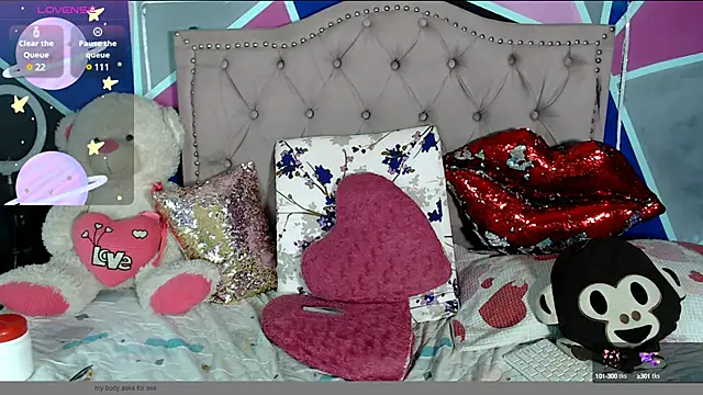 Mia queen 21 online show from 02/07/25, 10:08